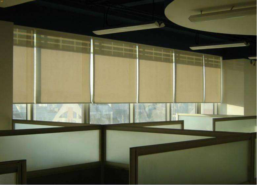 办公室装修窗帘不知道怎么选？找西安办公窗帘！(图1)