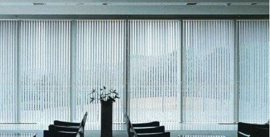 西安遮光窗帘为何深受众多企业喜爱 带你探索其中奥秘(图1) 西安遮光窗帘为何深受众多企业喜爱 带你探索其中奥秘(图1)