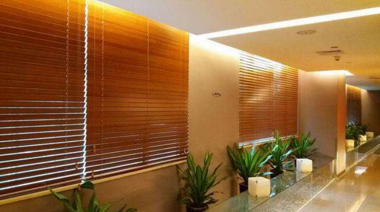 西安办公窗帘怎么选?专业定制服务更贴心!(图1) 西安办公窗帘怎么选?专业定制服务更贴心!(图1)