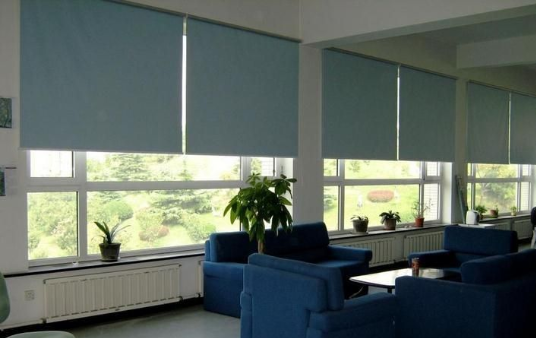 西安办公窗帘具备这些特性,才能让办公环境舒服(图1) 西安办公窗帘具备这些特性,才能让办公环境舒服(图1)