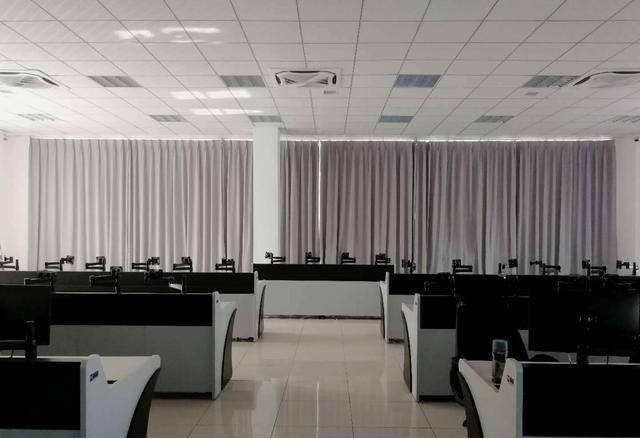 如何采购西安办公窗帘 怎样让办公环境更好(图1) 如何采购西安办公窗帘 怎样让办公环境更好(图1)