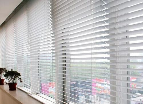 西安办公窗帘那么多,究竟哪一款合适呢?(图1) 西安办公窗帘那么多,究竟哪一款合适呢?(图1)